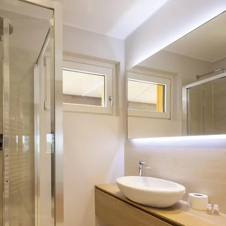 Hermitage-2 By Interhome Apartment Porto Valtravaglia